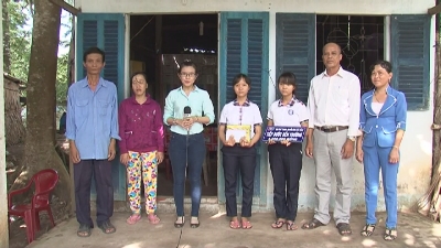 Tiếp bước cho em đến trường 13-08-2015