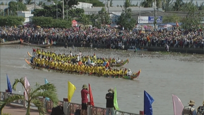 Trích tường thuật Đua ghe ngo 2015 (chương trình 5) 20-12-2015