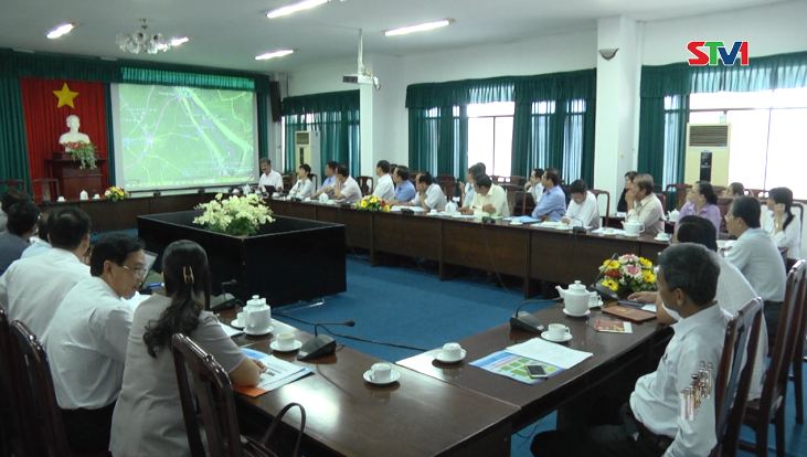 Lãnh đạo tỉnh Sóc Trăng họp cùng đại diện các sở ngành và đại diện công ty TNHH Tư vấn và Phát triển Du lịch Cộng đồng Quốc tế về định hướng phát triển du lịch Sóc Trăng