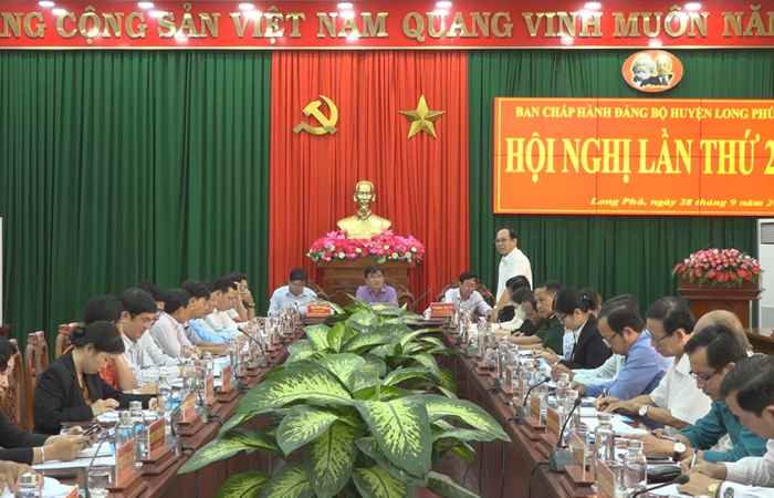 Ban Chấp hành Đảng bộ huyện Long Phú hội nghị lần thứ 22