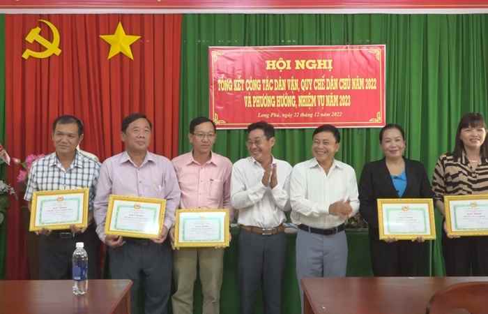 Ban Dân vận huyện Long Phú tổng kết năm 2022