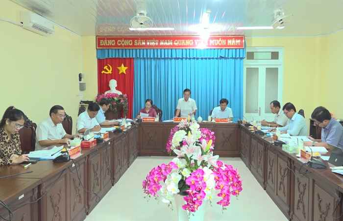 Ban Thường vụ Huyện uỷ Trần Đề họp đánh giá tình hình thực hiện Nghị quyết năm 2024