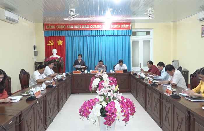 Ban Thường vụ Huyện ủy Trần Đề họp định kỳ tháng 5