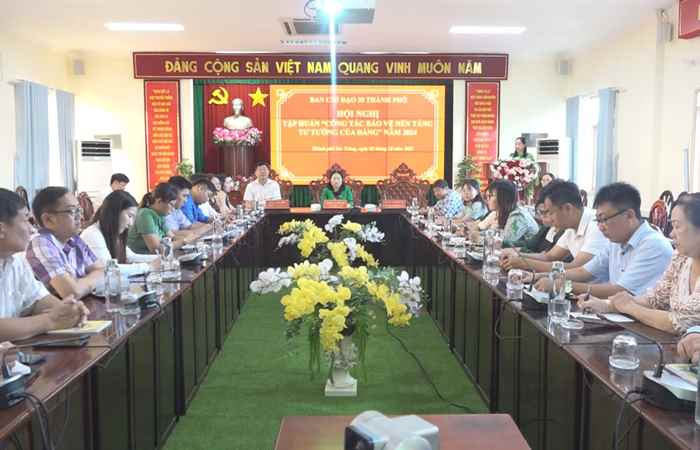 TP. Sóc Trăng: Tập huấn “Công tác bảo vệ nền tảng tư tưởng của Đảng”