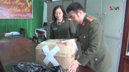 Bắt hai đối tượng vận chuyển 40 kg thuốc bom