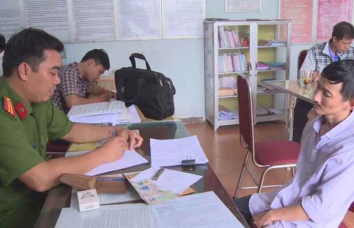 Bắt quả tang đối tượng tàng trữ trái phép chất ma túy