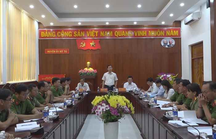  Mỹ Tú: Bí thư Huyện ủy làm việc với Đảng ủy Công an huyện  