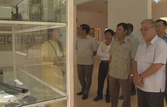 Bí thư Tỉnh ủy Sóc Trăng đến viếng Khu căn cứ Tỉnh Ủy Sóc Trăng