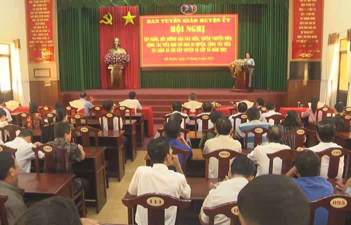 Mỹ Xuyên bồi dưỡng kiến thức cho Báo cáo viên, Cộng tác viên dư luận xã hội