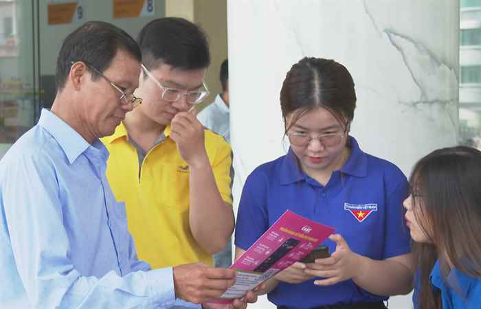  Bưu điện Sóc Trăng tham gia tích cực vào công tác chuyển đổi số (18-08-2023)