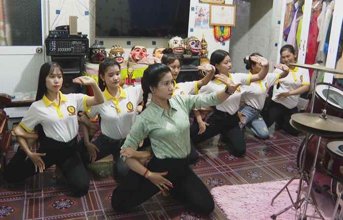 Câu chuyện Văn hóa - Tiếng Khmer (08-12-2023)