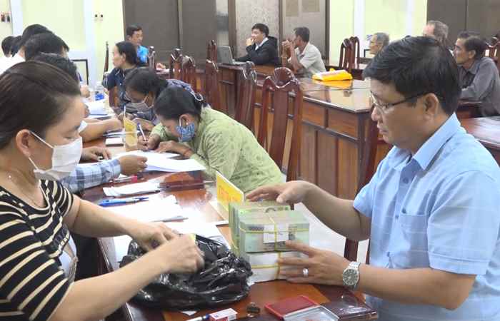 Chi trả tiền đền bù, hỗ trợ và tái định cư Dự án cao tốc cho các hộ dân thị trấn Mỹ Xuyên