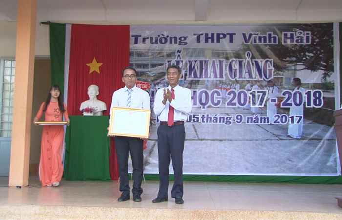 Chủ tịch HĐND tỉnh Sóc Trăng dự khai giảng năm học mới tại Trường THPT Vĩnh Hải -Vĩnh Châu 