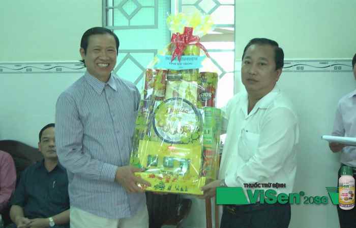 Chủ tịch UBND tỉnh Sóc Trăng chúc mừng Giáng Sinh tại nhà nguyện Nhu Gia, huyện Mỹ Xuyên