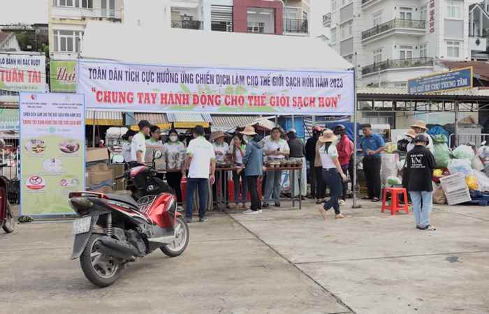 Chương trình đổi rác thải lấy sản phẩm thân thiện với môi trường