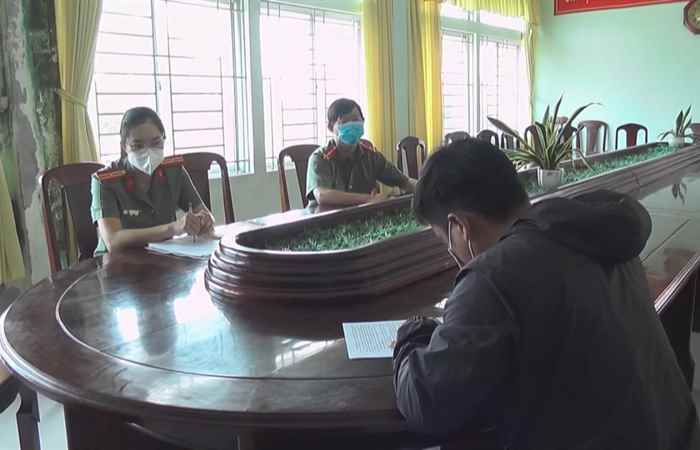 Công an huyện Châu Thành Quyết định xử phạt đối tượng thông tin sai sự thật về phòng chống dịch Covid-19
 