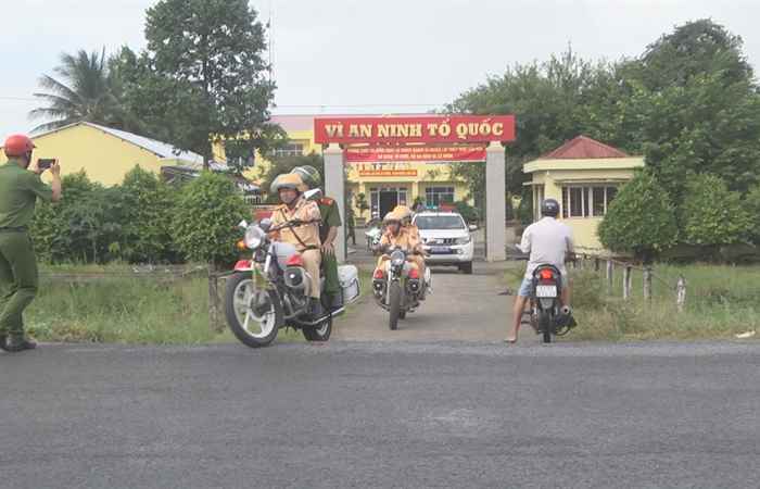 Công an huyện Cù Lao Dung ra quân triển khai cao điểm tấn công, trấn áp tội phạm