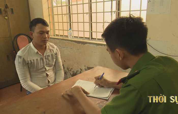 Công an Sóc Trăng bắt đối tượng cướp giật điện thoại người đi đường