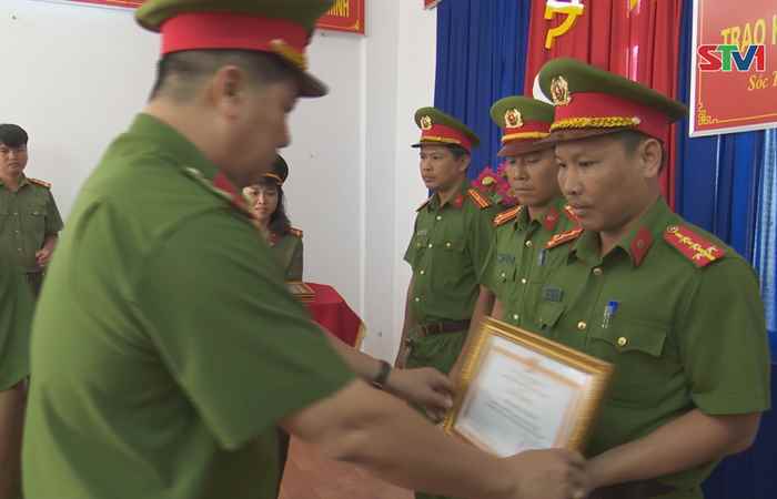 Công an tỉnh khen thưởng đột xuất cá nhân có thành tích xuất sắc phòng, chống tội phạm