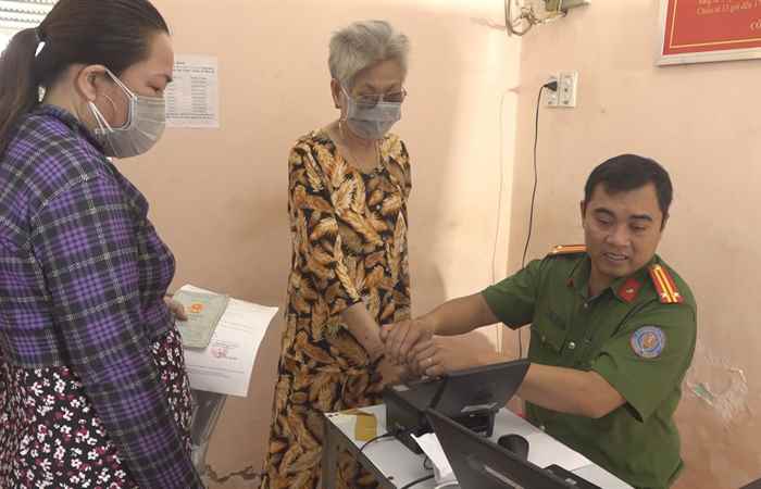 Phấn đấu hoàn thành việc cấp thẻ Căn cước Công dân trước ngày 30-9