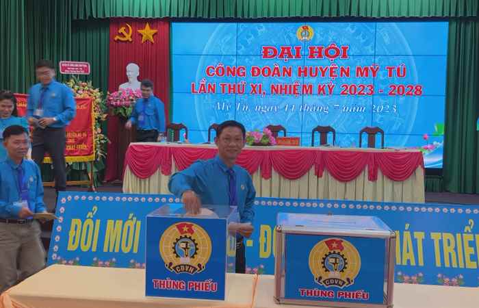 Mỹ Tú: Đại hội Công đoàn lần thứ XI thành công thành công tốt đẹp
