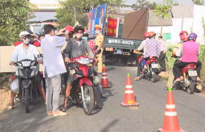 Cù Lao Dung thành lập 2 chốt kiểm dịch Covid-19