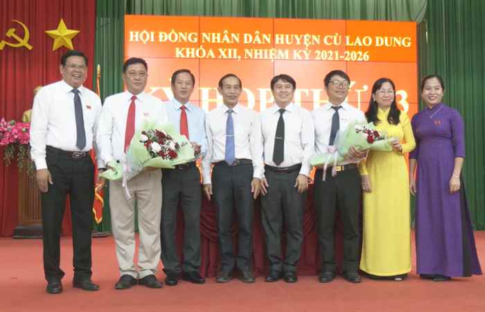 Kỳ họp thứ 13, HĐND huyện Cù Lao Dung, khóa XII, nhiệm kỳ 2021-2026