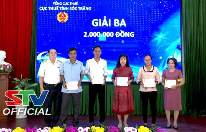Cục thuế Sóc Trăng trao thưởng Chương trình “Hóa đơn may mắn”  