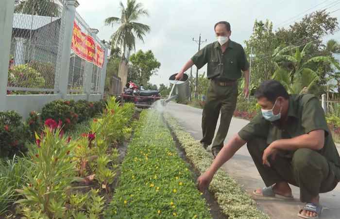 Cựu Chiến binh xã Thuận Hưng với công trình trồng hoa kiểng  