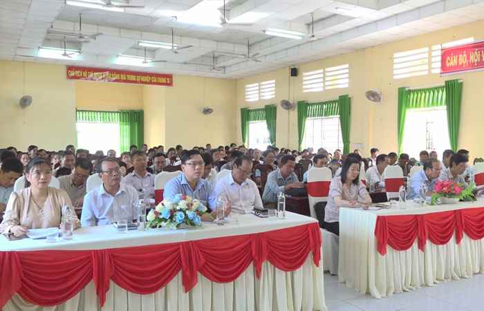 Đại biểu Quốc hội tiếp xúc cử tri tại xã Gia Hòa 1, huyện Mỹ Xuyên