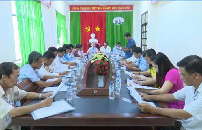 Đoàn kiểm tra quy chế dân chủ Sóc Trăng làm việc tại xã Long Đức huyện Long Phú