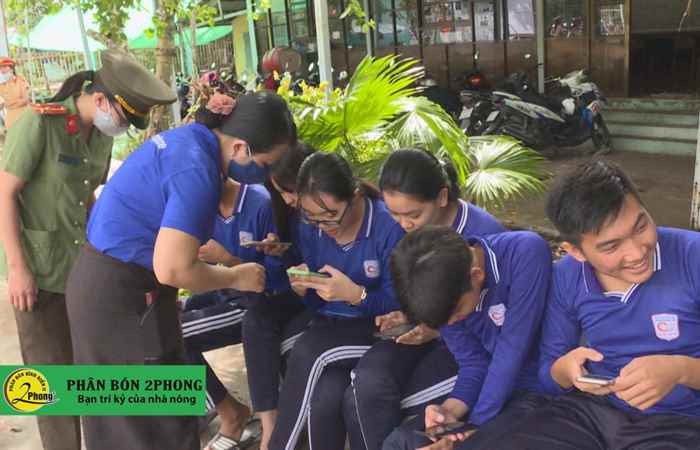 Đoàn viên công an huyện Cù Lao Dung năng động trong phòng chống Covid-19 (20-09-2020)