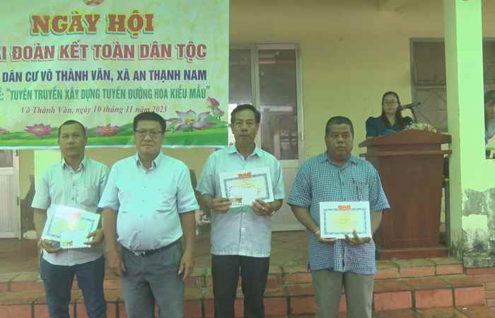 Cù Lao Dung: Các Khu dân cư đồng loạt tổ chức Ngày hội Đại đoàn kết toàn dân tộc