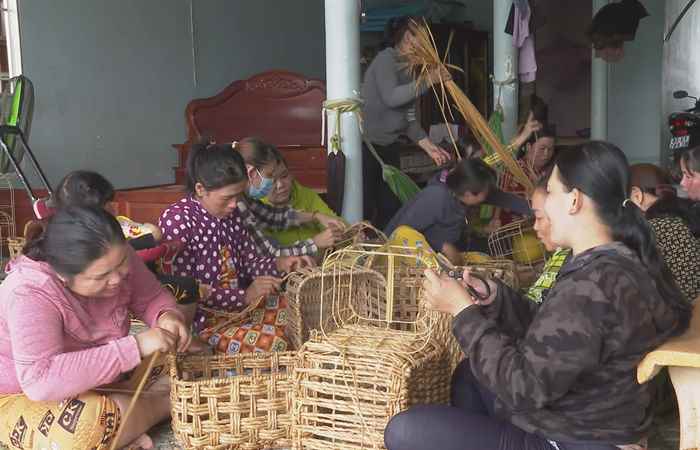 Đào tạo nghề là khâu đột phá trong xây dựng nông thôn hiện đại (17-10-2022) 
 