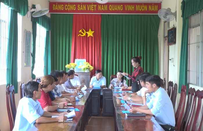 Mỹ Xuyên: Giám sát việc tiếp nhận và giải quyết các thủ tục hành chính về lĩnh vực đất đai thuộc thẩm quyền của UBND xã Thạnh Quới