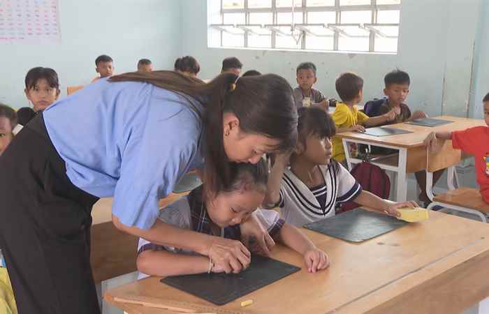 Học tập để thoát nghèo bền vững (15-08-2024)