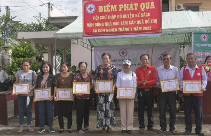 Hội CTĐ huyện Kế Sách tổ chức phiên chợ không đồng