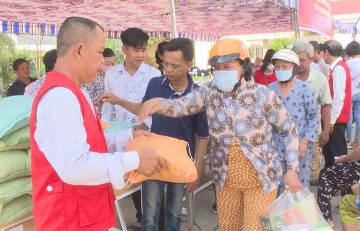 Hội CTĐ huyện Kế Sách tổ chức phiên chợ không đồng lần thứ 10