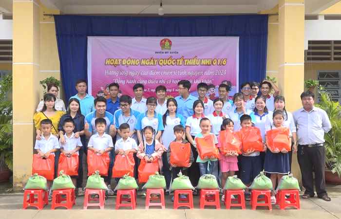 Mỹ Xuyên: Hội đồng Đội tổ chức nhiều hoạt động tại xã Gia Hoà 2 và thị trấn Mỹ Xuyên