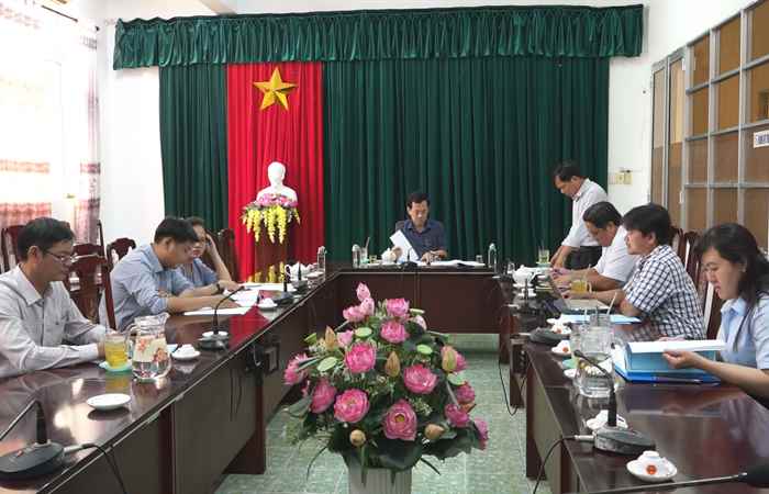 Thông qua Dự án Ứng dụng máy lọc nước trong nuôi tôm ao bạt