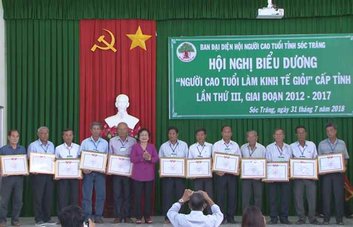 Hội nghị Biểu dương “Người cao tuổi làm kinh tế giỏi” cấp tỉnh giai đoạn 2012-2017 