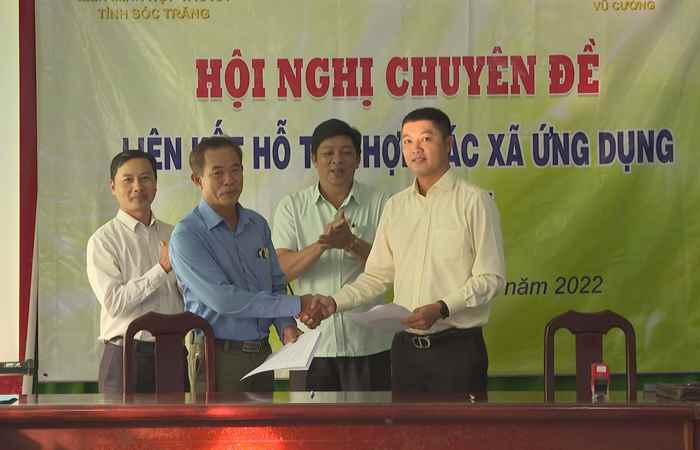 Hội nghị chuyên đề về liên kết hỗ trợ cho các hợp tác xã ứng dụng phân bón hữu cơ tại TX. Ngã Năm và huyện Kế Sách