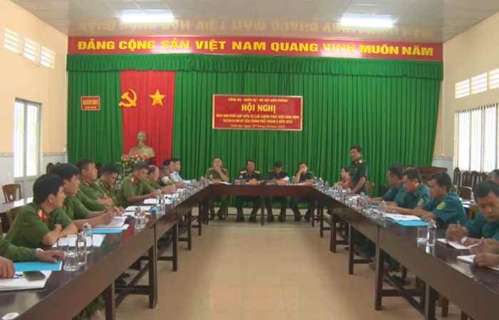 Ban Chỉ huy Quân sự huyện Trần Đề giao ban công tác phối hợp theo NQ 03 của Chính phủ