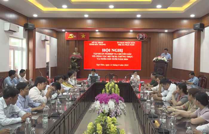 Ngã Năm: Tập huấn nghiệp vụ công tác hộ tịch, chứng thực và nuôi con nuôi