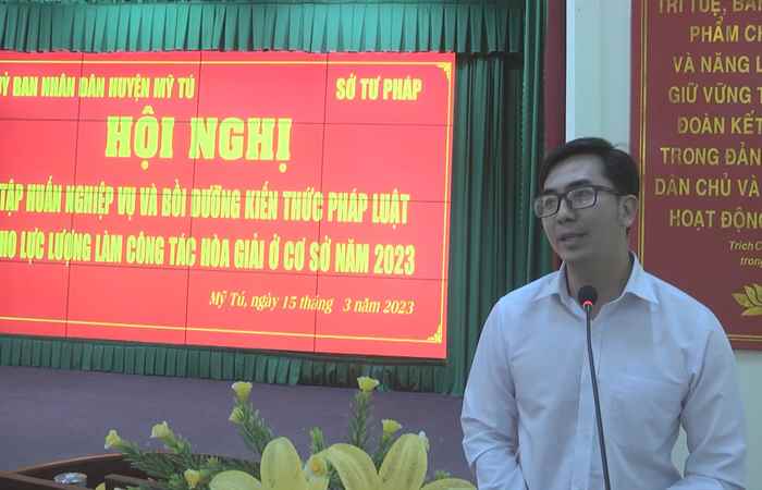 Mỹ Tú bồi dưỡng kiến thức pháp luật cho lực lượng làm công tác hòa giải cơ sở