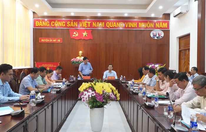 Hội Nông dân tỉnh Sóc Trăng làm việc tại huyện Mỹ Tú