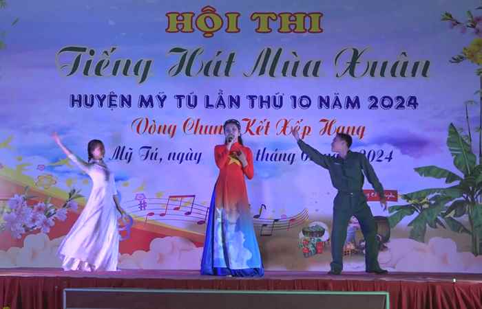 Mỹ Tú: Hội thi Tiếng hát mùa Xuân