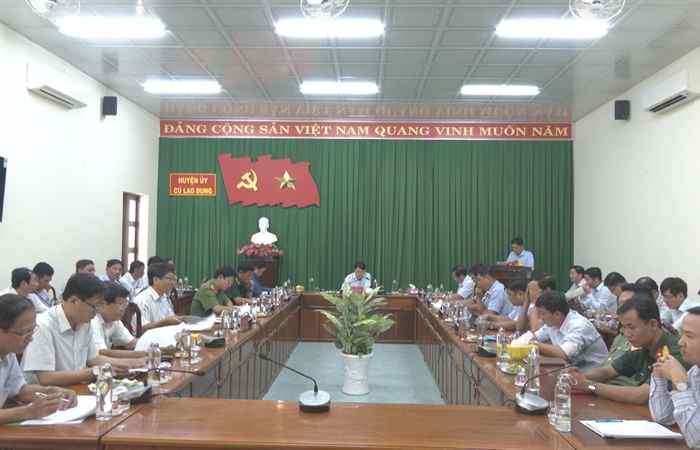 Họp Ban Thường vụ Huyện ủy Cù Lao Dung tháng 2-2023