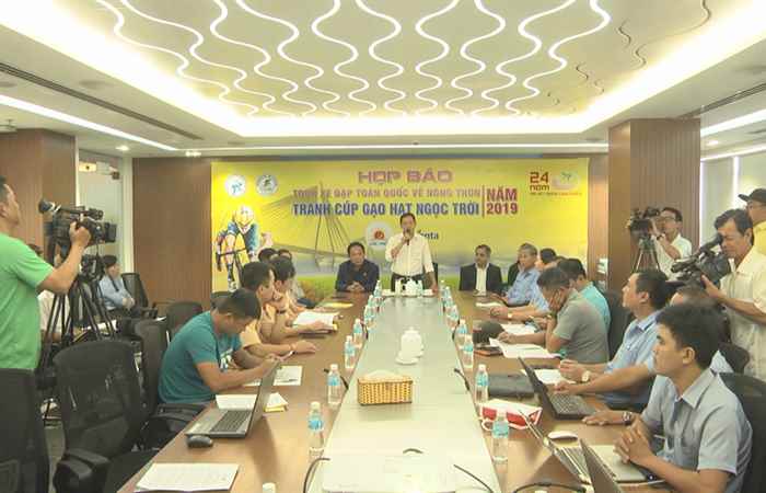 Họp báo Tour đua xe đạp về nông thôn tranh cup Gạo hạt ngọc trời lần thứ 24-2019 