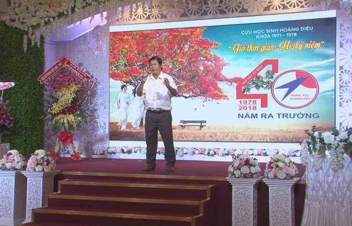 Họp mặt học sinh trường THPT Hoàng Diệu